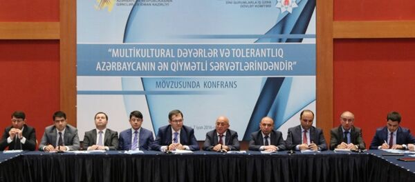 В Баку прошла конференция на тему Мультикультуральные ценности и толерантность являются самым ценным богатством Азербайджана В Баку прошла конференция на тему Мультикультуральные ценности и толерантность являются самым ценным богатством Азербайджана - Sputnik Азербайджан