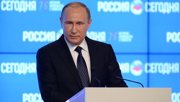 Президент РФ В. Путин посетил МИА Россия сегодня - Sputnik Azərbaycan