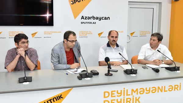 Круглый стол на тему События июня 1993 года сквозь призму сегодняшней политики в пресс-центре Sputnik Азербайджан - Sputnik Азербайджан