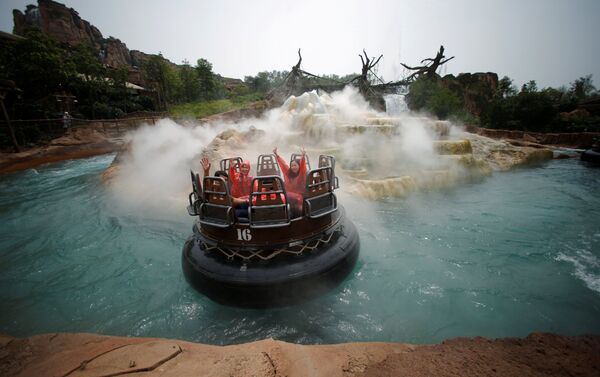 Отличительной особенностью шанхайского Disneyland является первый тематический парк по мотивам серии фильмов Пираты Карибского моря - Sputnik Азербайджан
