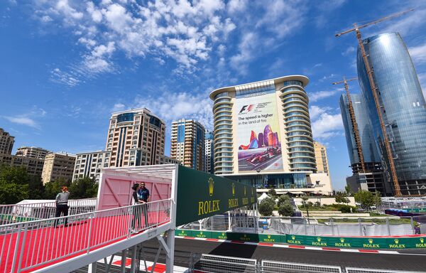 Формула 1 в Баку – итоги первого дня - Sputnik Азербайджан