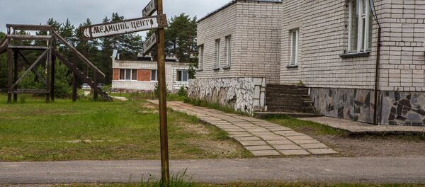 Один из корпусов детского лагеря Парк-отель Сямозеро, где проживали дети Один из корпусов детского лагеря Парк-отель Сямозеро, где проживали дети - Sputnik Азербайджан