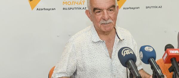 Кинорежиссер Зия Шихлинский Кинорежиссер Зия Шихлинский - Sputnik Азербайджан