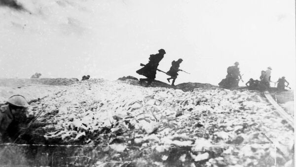 Birinci dünya müharibəsi. Britaniya ordusunun qərb cəbhəsində hücumu. 1917-ci il - Sputnik Azərbaycan