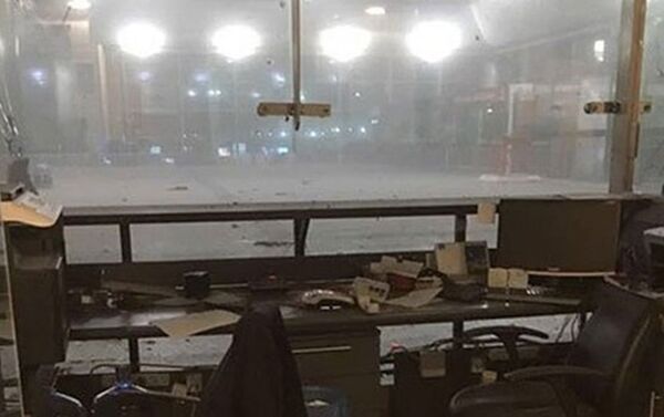 Взрывы в крупнейшем аэропорту Турции - Sputnik Азербайджан