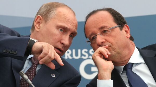 Президент РФ Владимир Путин и президент Франции Франсуа Олланд. Архивное фото - Sputnik Азербайджан
