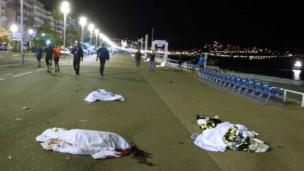 Тела погибших во время теракта в Нице - Sputnik Азербайджан