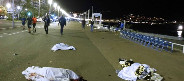 Тела погибших во время теракта в Нице Тела погибших во время теракта в Нице - Sputnik Азербайджан