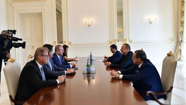 Глава МИД Турции Мовлуд Чавушоглу встретится с президентом Азербайджана Ильхамом Алиевым - Sputnik Азербайджан