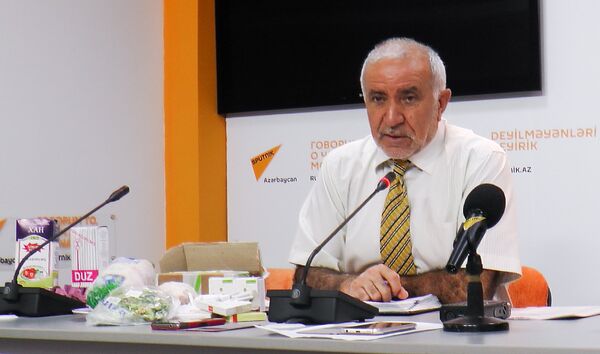 Azad İstehlakçılar Birliyinin (AİB) sədri Eyyub Hüseynov Azad İstehlakçılar Birliyinin (AİB) sədri Eyyub Hüseynov - Sputnik Azərbaycan