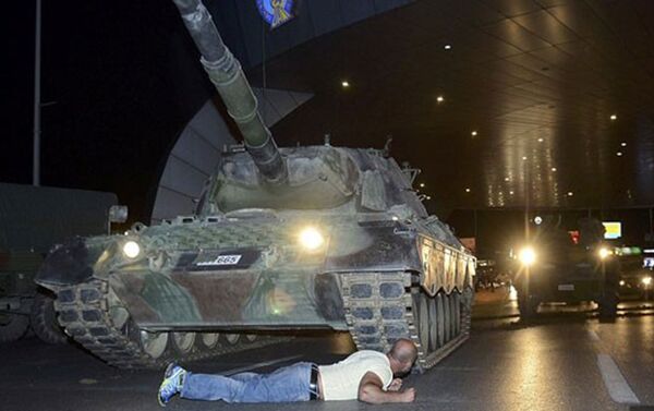 В Турции группой военных численностью 46 человек был организован государственный переворот - Sputnik Азербайджан