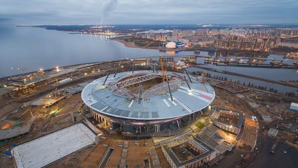 Строительство в Санкт-Петербурге арены для Чемпионата мира по футболу 2018 - Sputnik Азербайджан