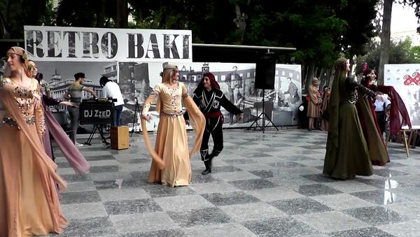 Возвращение в 1970-е: бакинский шансон и грузинские танцы в Баку - Sputnik Азербайджан
