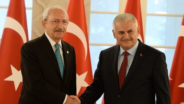 Türkiyənin baş naziri Binəli Yıldırımla CHP lideri Kamal Kılıçdaroğlu - Sputnik Azərbaycan