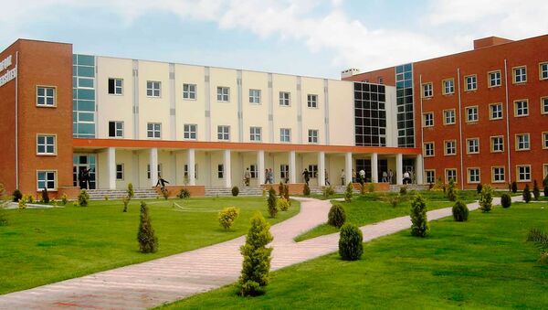 Здание университета Кавказ в Баку - Sputnik Азербайджан
