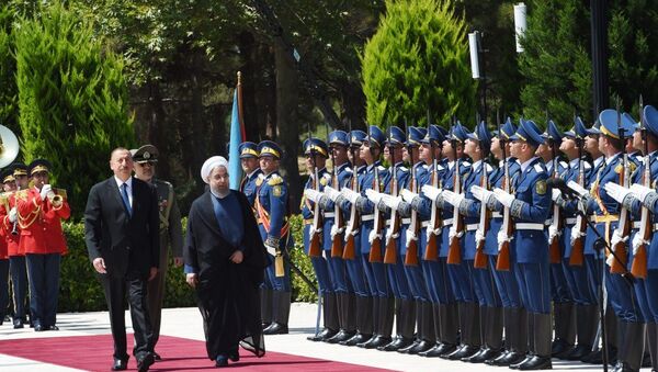 Prezident İlham Əliyev İran prezidenti Həsən Ruhanini qarşılayıb - Sputnik Azərbaycan