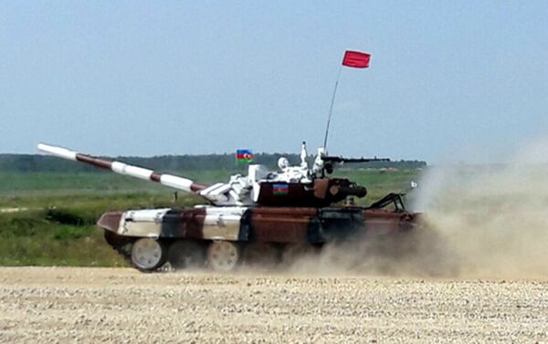 Азербайджанские танкисты – участники конкурса по Танковому биатлону - Sputnik Азербайджан