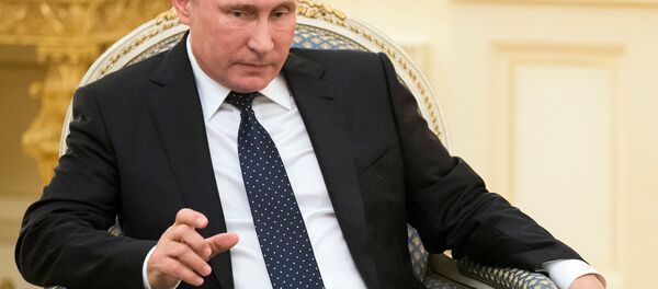 Президент России Владимир Путин во время встречи с главой Азербайджана Ильхамом Алиевым. Баку, 8 августа 2016 года - Sputnik Азербайджан