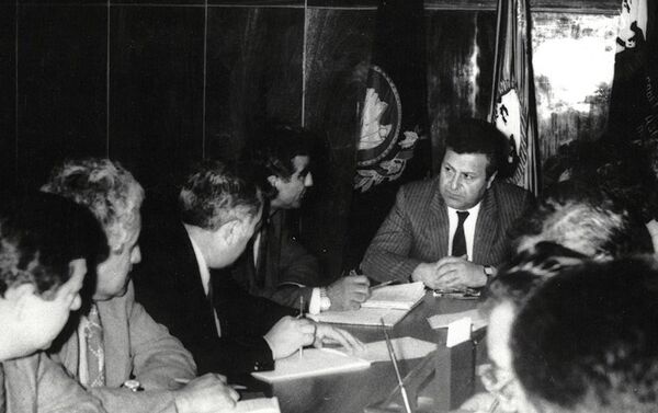 Совещание в Совете Министров Азербайджанской ССР. 1989 год - Sputnik Азербайджан