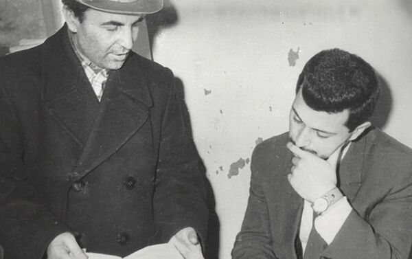 Ayaz Mütəllibov (sağda) – Bakı Soyuducular Zavodunun direktoru. 1967-ci il - Sputnik Azərbaycan
