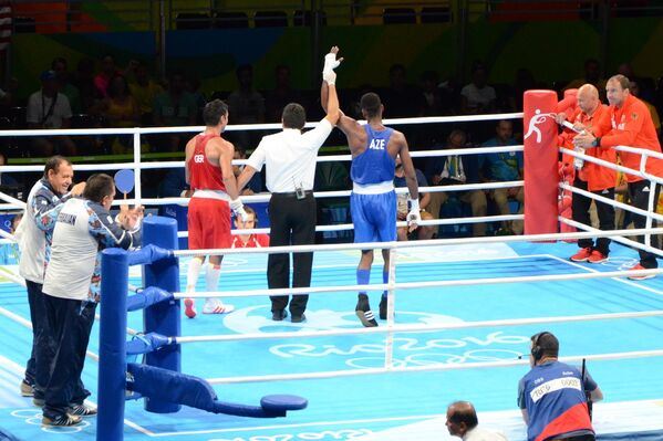 Азербайджанский боксер Лорензо Коллазо Сотомайор в полуфинале Олимпиады - Sputnik Азербайджан