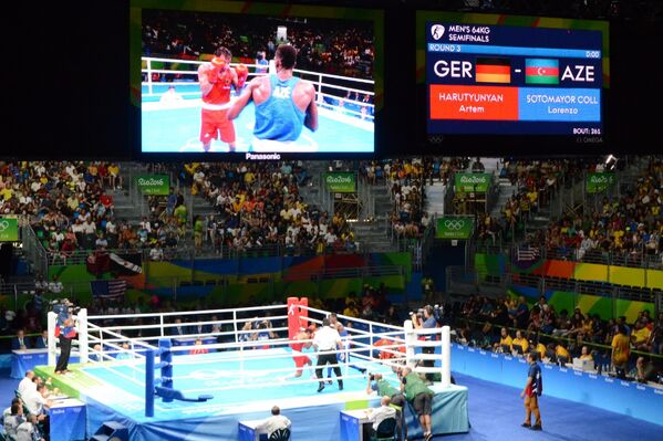 Азербайджанский боксер Лорензо Коллазо Сотомайор в полуфинале Олимпиады - Sputnik Азербайджан