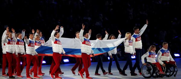 Представители России перед началом церемонии закрытия XI зимних Паралимпийских игр в Сочи. - Sputnik Азербайджан