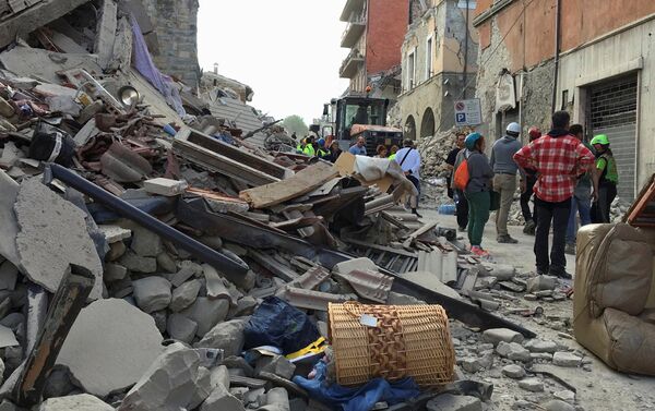 Землетрясение в Италии - Sputnik Азербайджан