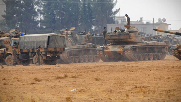 CNN Türk Ankara temsilcisi Hande Fırat ise 200 mekanize birlik, 150 özel kuvvet askeri, toplam 350 civarında TSK mensubu şu anda bölgede operasyona devam ediyor. An itibariyle 17 uçak görev yapıyor bilgisini geçti. - Sputnik Azərbaycan