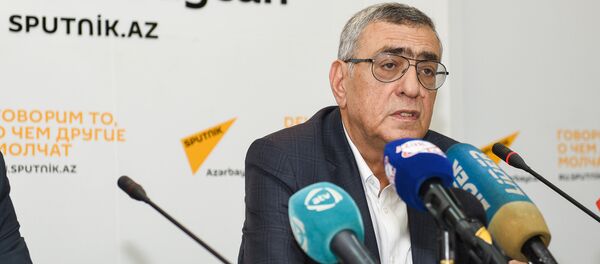 Вице-президент Национального Олимпийского Комитета Азербайджана Чингиз Гусейнзаде Вице-президент Национального Олимпийского Комитета Азербайджана Чингиз Гусейнзаде - Sputnik Азербайджан