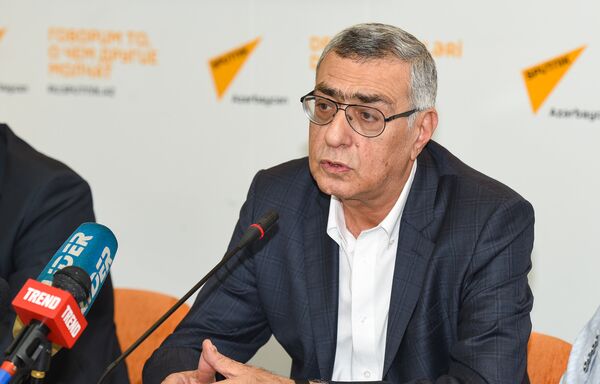 Вице-президент Национального Олимпийского Комитета Азербайджана Чингиз Гусейнзаде Вице-президент Национального Олимпийского Комитета Азербайджана Чингиз Гусейнзаде - Sputnik Азербайджан