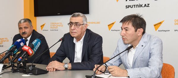 Пресс-конференция вице-президента Национального Олимпийского Комитете Азербайджана Чингиза Гусейнзаде. Пресс-конференция вице-президента Национального Олимпийского Комитете Азербайджана Чингиза Гусейнзаде. - Sputnik Азербайджан