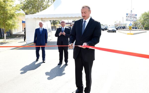 Ильхам Алиев открыл автомобильную дорогу Худат-Ялама-Зухулоба - Sputnik Азербайджан