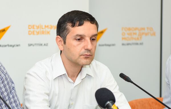 Пластический хирург Араз Салманов Пластический хирург Араз Салманов - Sputnik Азербайджан