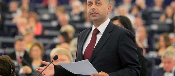 Член Европарламента из Великобритании Саяд Карим Член Европарламента из Великобритании Саяд Карим - Sputnik Азербайджан