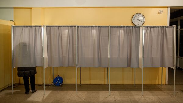 Избирательный пункт в Таллине, архивное фото - Sputnik Азербайджан