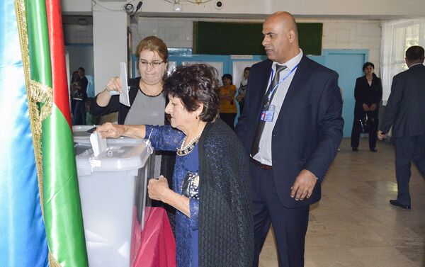 Процесс голосования на 73 избирательном участке в Лянкяране - Sputnik Азербайджан