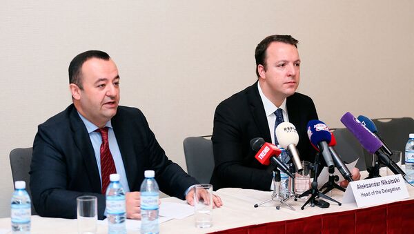 Глава делегации наблюдателей от ПАСЕ Александр Николоски во время пресс-конференции в Баку - Sputnik Азербайджан