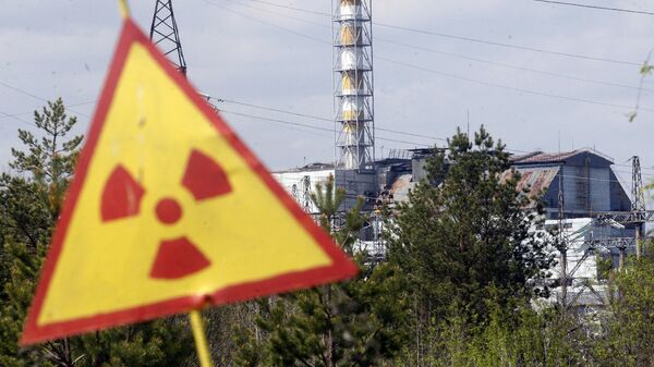 Символ радиационной опасности, архивное фото - Sputnik Azərbaycan
