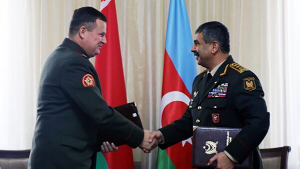 Между министерствами обороны Азербайджана и Беларуси подписан план сотрудничества на 2017 год - Sputnik Азербайджан