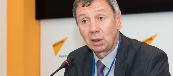 Член Общественной палаты РФ, политолог Сергей Марков в Мультимедийном пресс-центре Sputnik Азербайджан Член Общественной палаты РФ, политолог Сергей Марков в Мультимедийном пресс-центре Sputnik Азербайджан - Sputnik Азербайджан