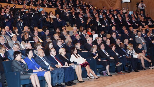 Участники V Бакинского международного гуманитарного форума в Баку - Sputnik Азербайджан