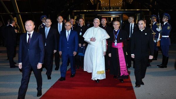 Завершился визит Папы Римского Франциска в Азербайджан - Sputnik Azərbaycan