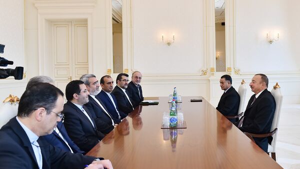 Президент Азербайджана Ильхам Алиев принял делегацию во главе с министром внутренних дел Ирана Абдолрезой Рахмани Фазли - Sputnik Азербайджан