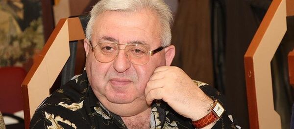 Шеф-редактор интернет-портала Мобильные телекоммуникации Леонтий Букштейн - Sputnik Азербайджан
