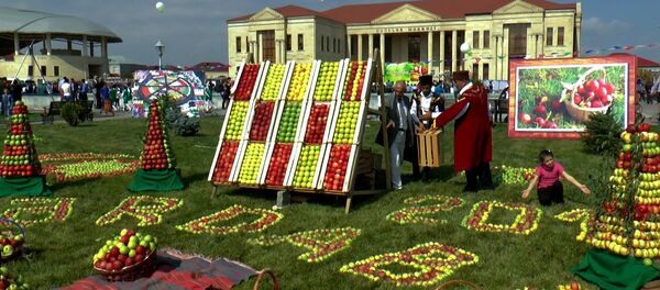 Вкусный уикенд в Губе: посол России предложил Азербайджану новый бренд Вкусный уикенд в Губе: посол России предложил Азербайджану новый бренд - Sputnik Азербайджан
