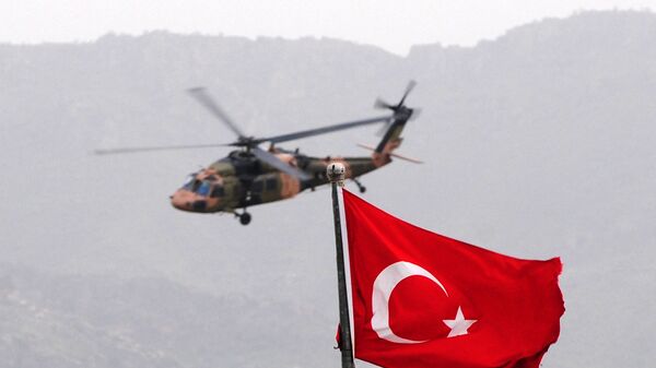 Вертолет ВС Турции - Sputnik Azərbaycan