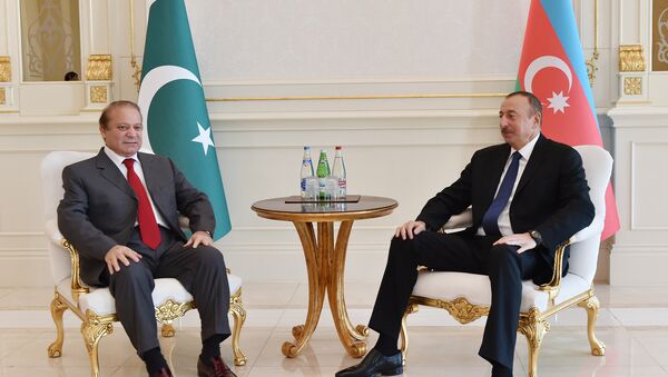 Встреча президента Азербайджана Ильхама Алиева с премьер-министром Пакистана Мохаммедом Навазом Шарифом - Sputnik Азербайджан