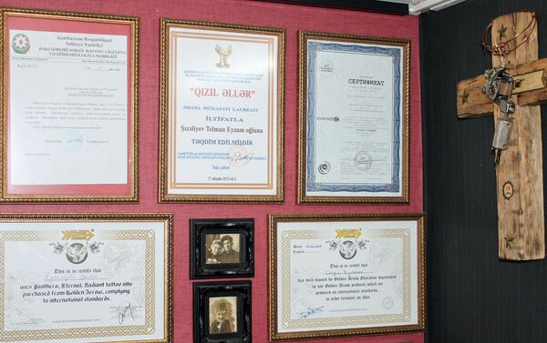 Сертификаты и награды Тельмана - Sputnik Азербайджан