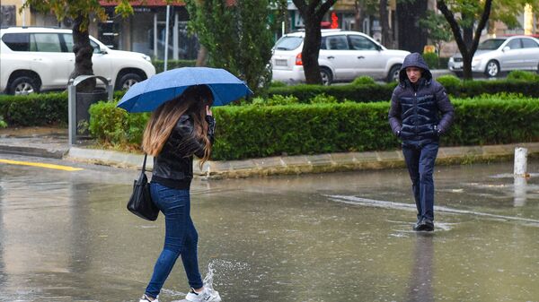 Дождь в Баку, фото из архива - Sputnik Азербайджан